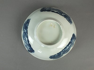 Lot 148 - Two Liverpool bowls and a Lowestoft bowl, 18th century