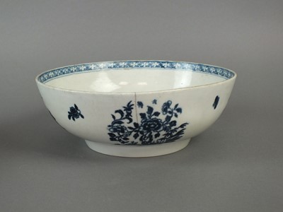 Lot 148 - Two Liverpool bowls and a Lowestoft bowl, 18th century