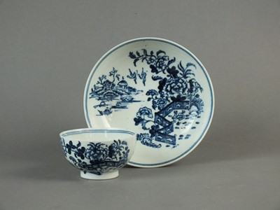 Lot 310 - Lowestoft 'Fence' tea bowl and saucer, circa 1770-85