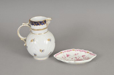 Lot 184 - Small Derby puce dish and a Derby mask-head jug