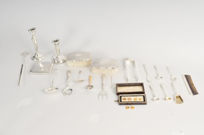 Lot 345 - A small collection of silver