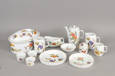 Lot 247 - A good collection of Royal Worcester 'Evesham' tableware
