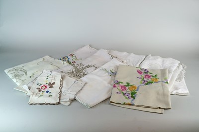 Lot 270 - A large collection of good quality antique and...
