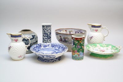 Lot 152 - A selection of Chinese and English ceramics