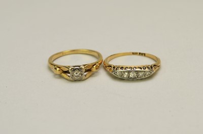 Lot 127 - An 18ct gold single stone diamond ring