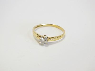 Lot 128 - An 18ct gold single stone diamond ring