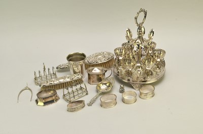 Lot 85 - A small collection of silver