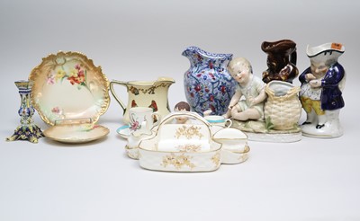 Lot 201 - An assorted collection of ceramics