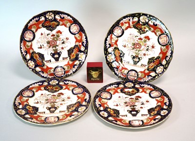 Lot 173 - Mason's Ironstone and Royal Doulton plates