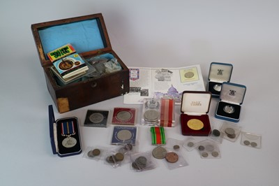 Lot 141 - A large collection of British and World silver, cupro-nickel and bronze coinage