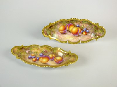 Lot 297 - A pair of Royal Worcester fruit-decorated dishes