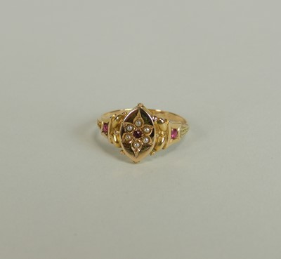 Lot 167 - A 15ct gold ring red paste and split pearl ring