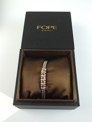 Lot 106 - A Fope Virgina 18ct white gold necklace and bracelet suite
