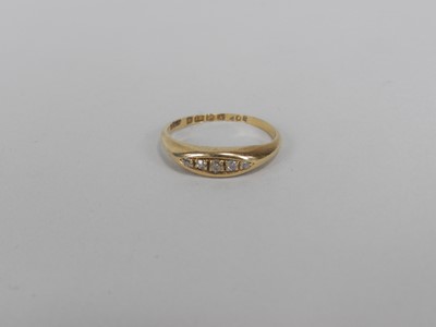 Lot 175 - An early 20th century 18ct gold five stone diamond ring