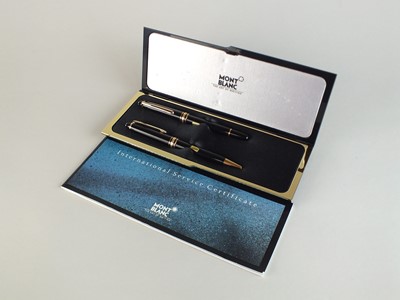 Lot 41 - A Mont Blanc 'Meisterstruck' fountain pen and biro cased set
