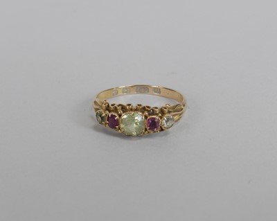 Lot 135 - A Victorian 15ct gold chrysoberyl and ruby ring