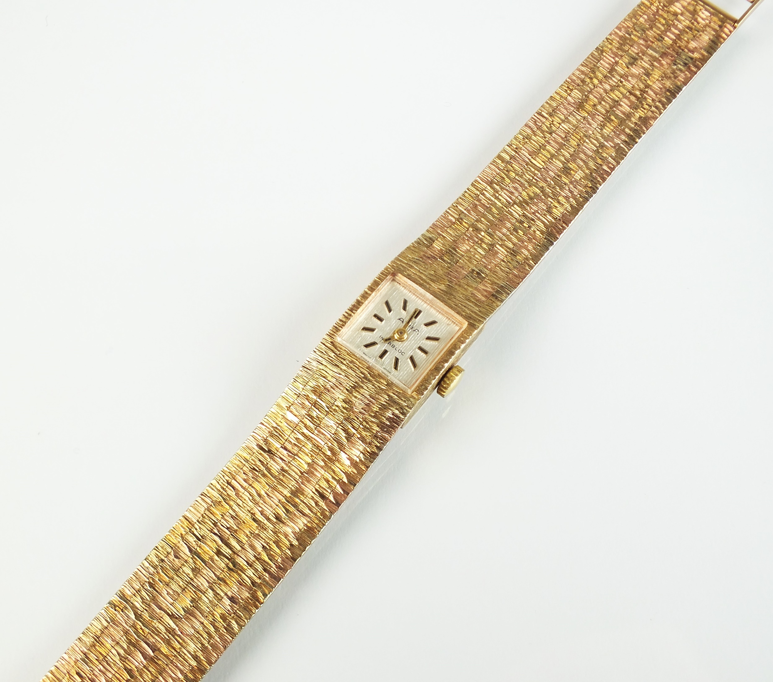 Avia ladies clearance 9ct gold watch