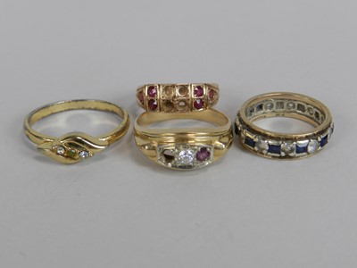 Lot 187 - A collection of four rings