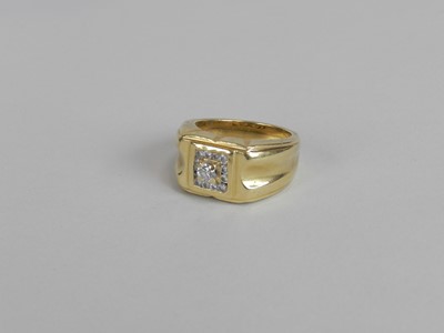 Lot 160 - A Gentleman's 18ct gold diamond set ring