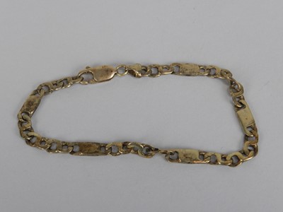 Lot 182 - A yellow metal bracelet