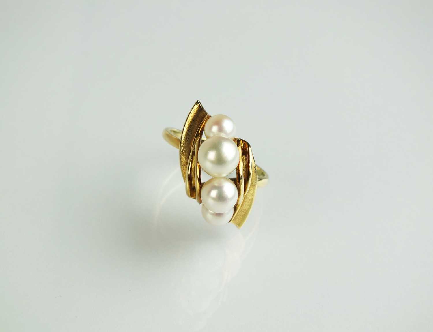 Lot 46 - A Mikimoto cultured pearl dress ring