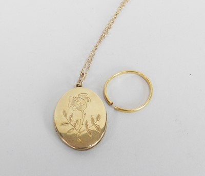 Lot 44 - A 9ct gold locket on chain