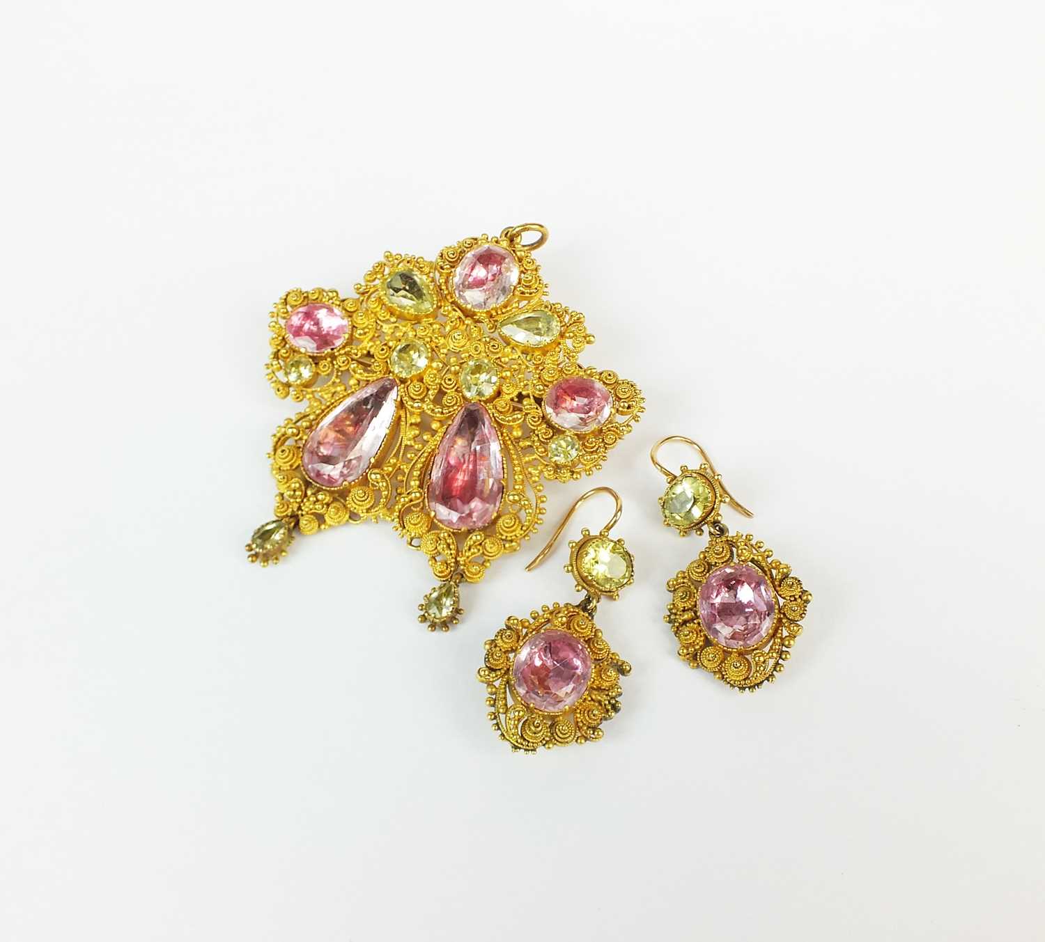 Lot 53 - A pink topaz and chrysoberyl cannetille brooch