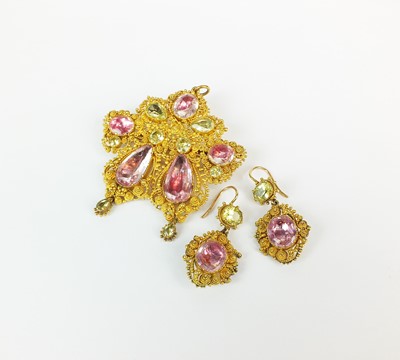 Lot 53 - A pink topaz and chrysoberyl cannetille brooch