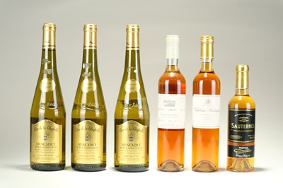 Lot 413 - 17 bottles of French and Alsace table and dessert wine, various