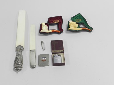 Lot 336 - A group of gentleman's accessories including...