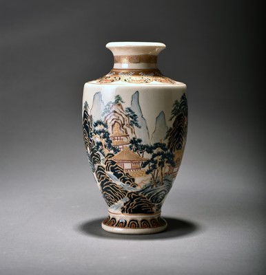 Lot 352 - A Japanese Satsuma vase