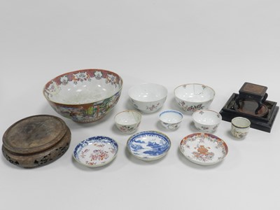 Lot 277 - A group of 18th century Chinese porcelain,...