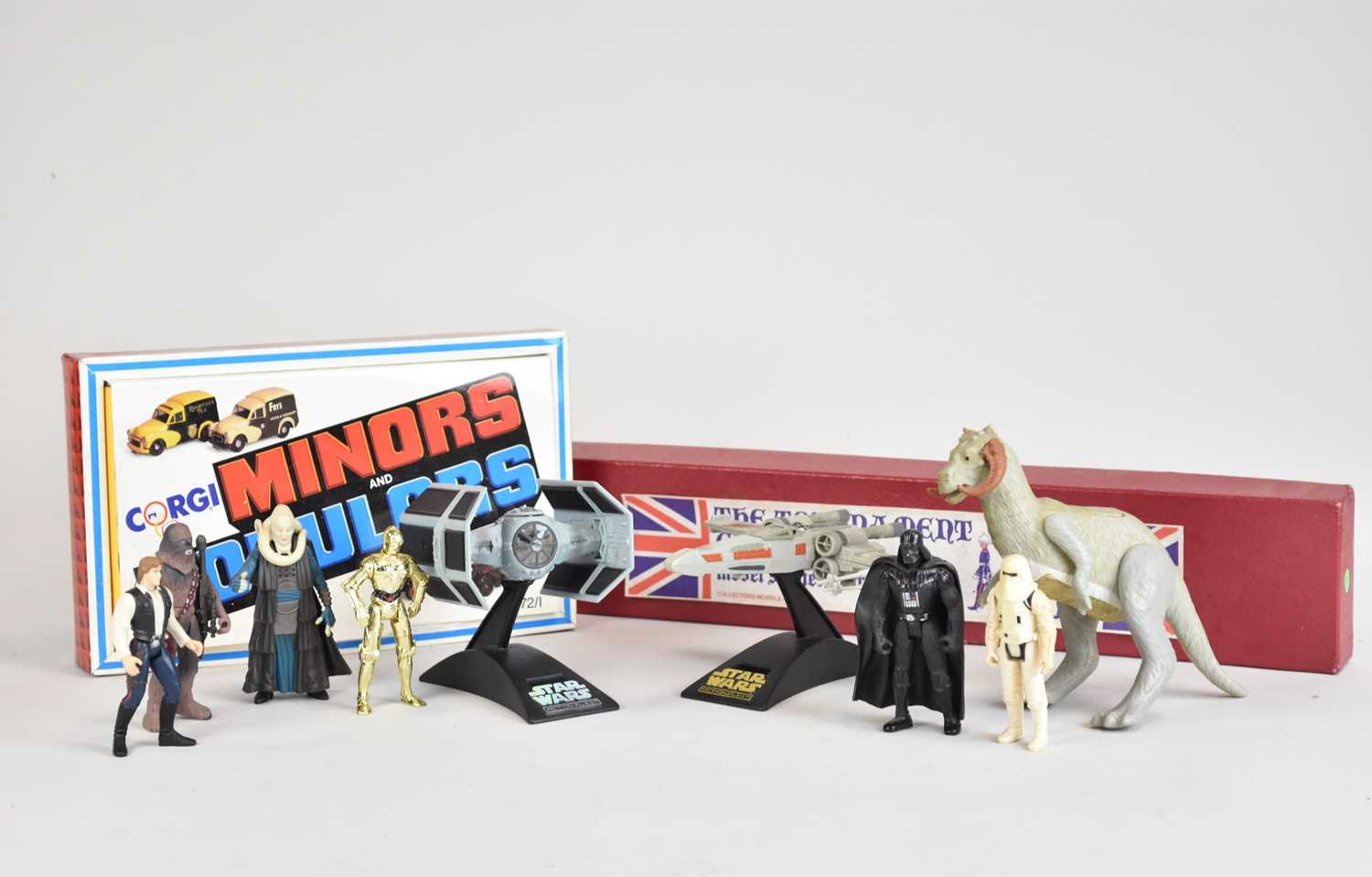 Lot 470 - A collection of boxed an unboxed diecast...