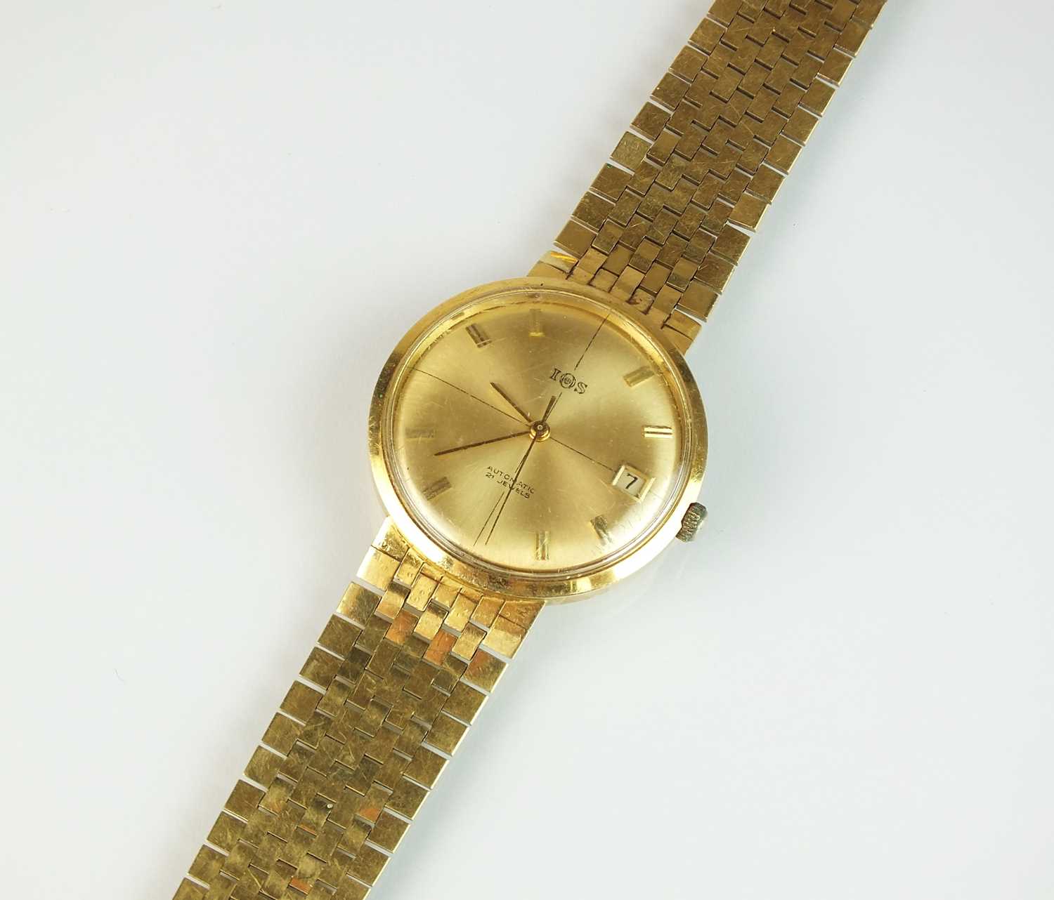 Lot 51 - A Gentleman's 18ct gold automatic IOS bracelet watch