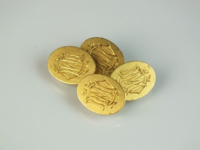 Lot 41 - A pair of 18ct gold cufflinks