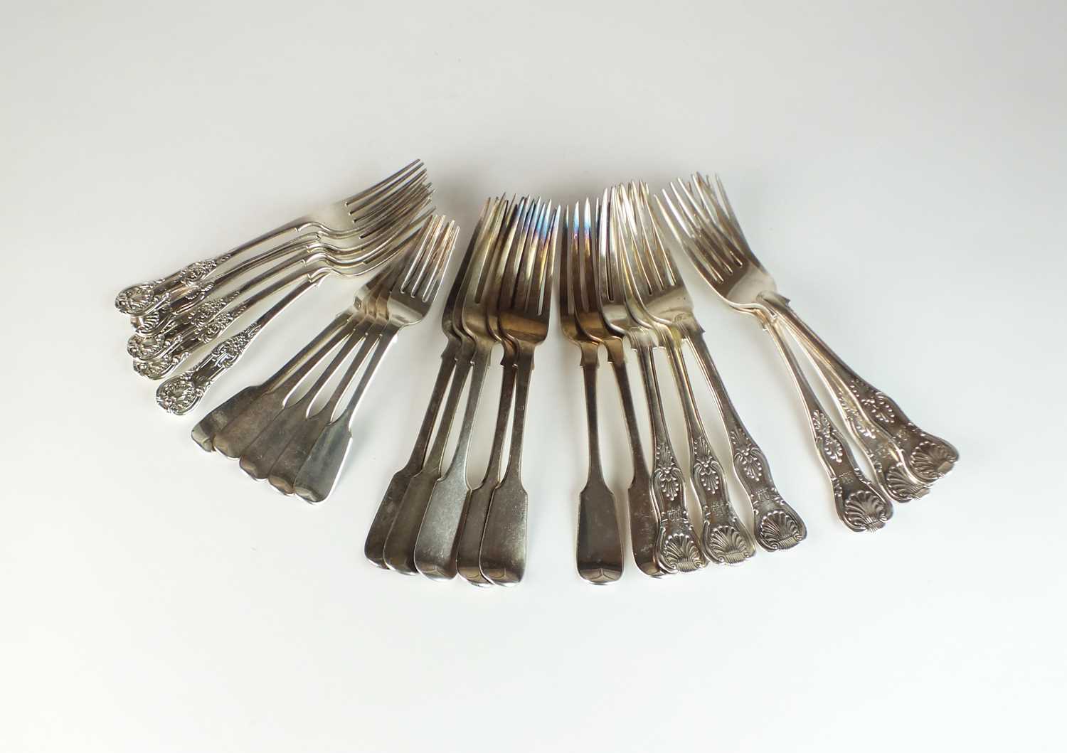 Lot 16 - A collection of silver forks