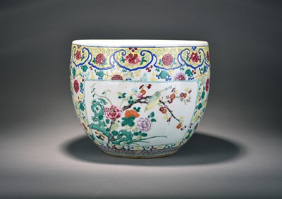 Lot 274 - A Chinese, famille rose jardiniere, Qing Dynasty