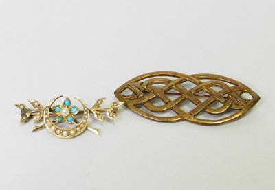 Lot 22 - Two brooches