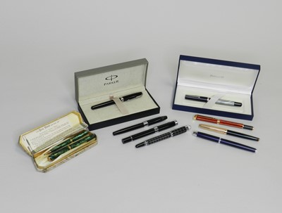 Lot 67 - A collection of eight fountain pens