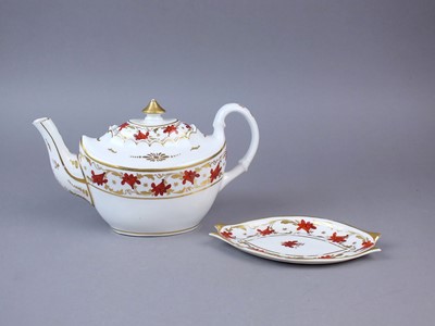 Lot 193 - Pinxton teapot and cover circa 1796-1813