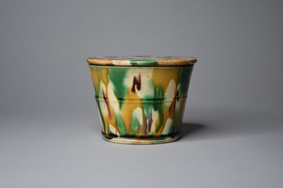 Lot 344 - A Chinese 'egg and spinach' pot and cover