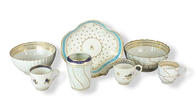 Lot 164 - A group of Caughley and Worcester blue and gilt wares, circa 1785-90