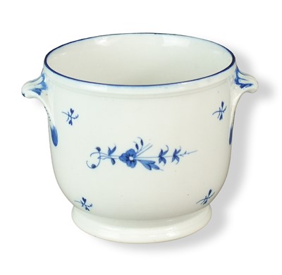 Lot 148 - Caughley 'Chantilly Sprigs' jardiniere, circa 1790