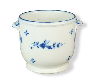 Lot 149 - Caughley 'Chantilly Sprigs' jardiniere, circa 1790