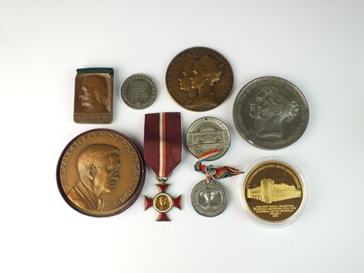 Lot 86 - A collection of medallions