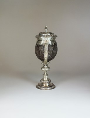 Lot 12 - An Edwardian silver mounted coconut cup and cover