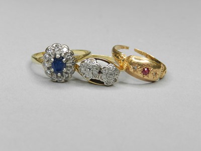 Lot 177 - A collection of three rings