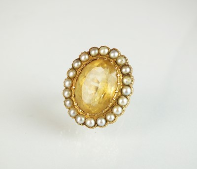 Lot 75 - A 9ct gold citrine and split pearl cluster ring