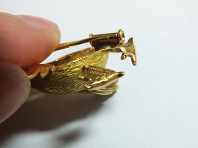 Lot 36 - An 18ct gold novelty brooch in the form of a duck by Boucheron