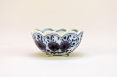 Lot 348 - A Chinese miniature blue and white bowl